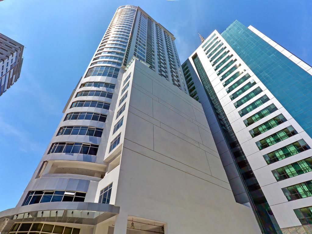 Currency Serviced Suites Manila Exterior photo